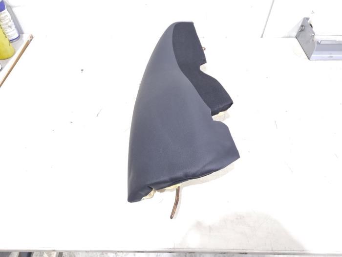 Używane Oparcie kanapy Mercedes C (W205) C-180 1.6 CDI BlueTEC, C-180 d 16V Cena € 15,00 Procedura marży oferowane przez GEJO Revisie & Onderdelen BV