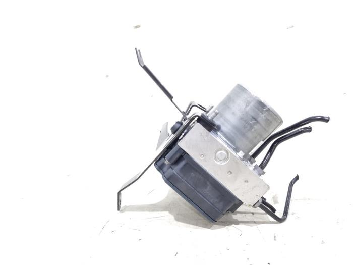 Gebrauchte ABS Pumpe Mercedes A (177.0) 2.0 A-220 Turbo 16V Preis € 249,95 Margenregelung angeboten von GEJO Revisie & Onderdelen BV