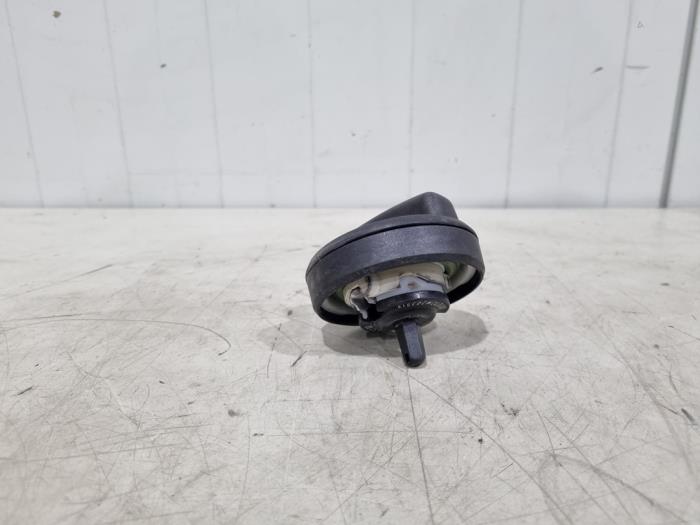 Gebrauchte Tankdeckel Mercedes A (177.0) 2.0 A-220 Turbo 16V Preis € 9,00 Margenregelung angeboten von GEJO Revisie & Onderdelen BV