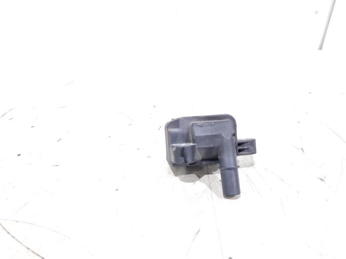 Usagé Bobine Mercedes A (177.0) 2.0 A-220 Turbo 16V Prix € 14,00 Règlement à la marge proposé par GEJO Revisie & Onderdelen BV