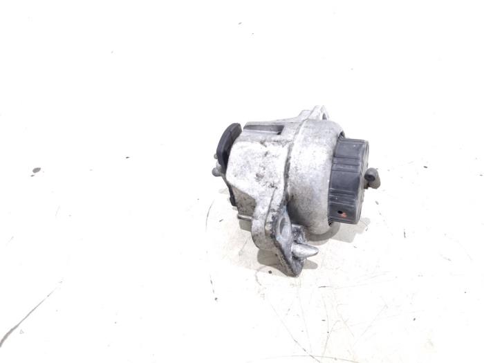 Used Engine mount Jaguar XE 2.0d 180 16V AWD Price € 74,00 Margin scheme offered by GEJO Revisie & Onderdelen BV
