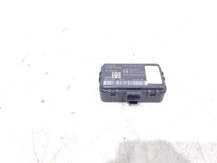 Używane Keyless Entry-Antena Jaguar XE 2.0d 180 16V AWD Cena € 24,00 Procedura marży oferowane przez GEJO Revisie & Onderdelen BV