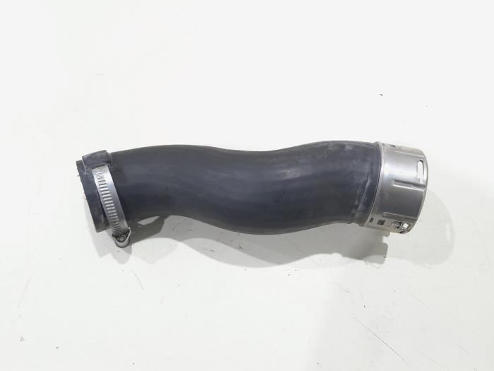 Gebrauchte Intercooler Schlauch Hyundai i20 (BC3) 1.0 T-GDI 100 Mild Hybrid 48V 12V Preis € 36,00 Margenregelung angeboten von GEJO Revisie & Onderdelen BV
