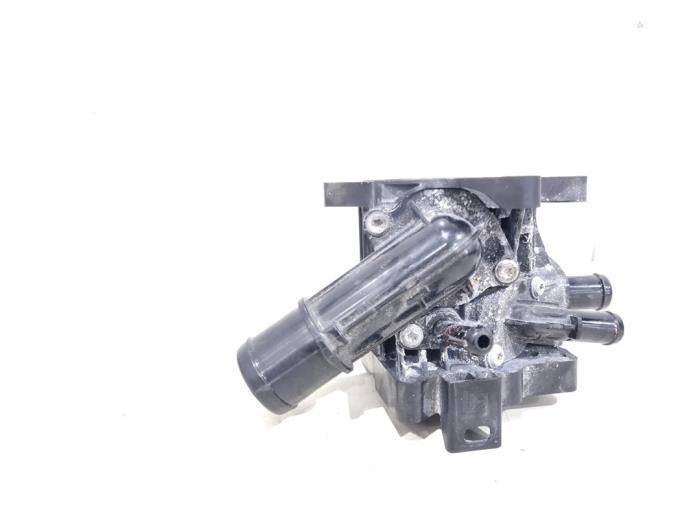 Usagé Boîtier thermostat Hyundai i20 (BC3) 1.0 T-GDI 100 Mild Hybrid 48V 12V Prix € 69,00 Règlement à la marge proposé par GEJO Revisie & Onderdelen BV