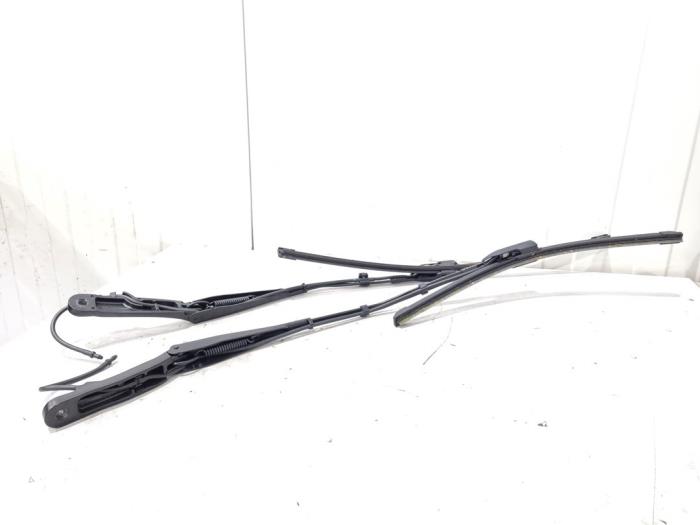 Gebrauchte Scheibenwischerarm-Set Honda Civic (FL) 2.0 e:HEV Preis € 50,00 Margenregelung angeboten von GEJO Revisie & Onderdelen BV