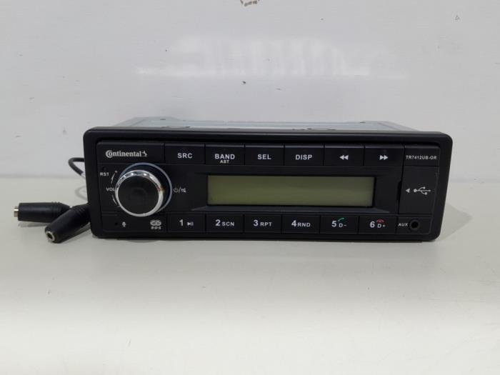 Używane Radio Volkswagen Crafter (SY) 2.0 TDI FWD Cena € 100,00 Procedura marży oferowane przez GEJO Revisie & Onderdelen BV