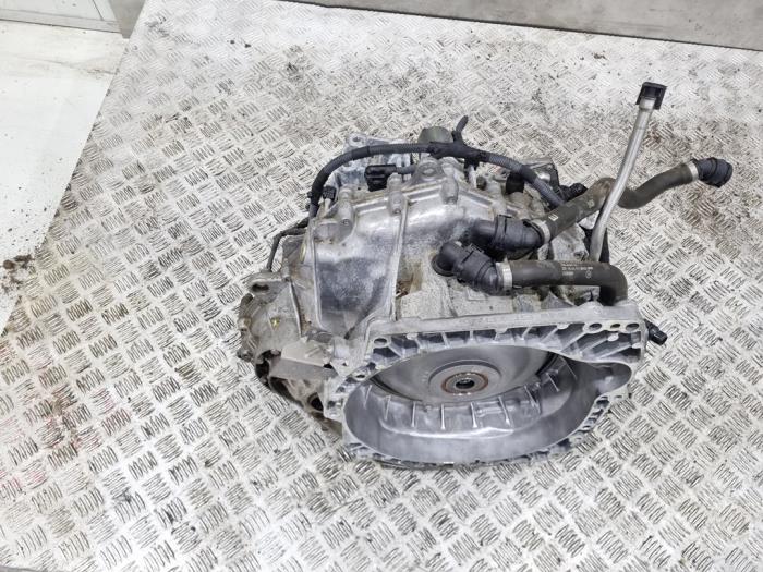 Getriebe van een Mercedes-Benz A (177.0) 1.3 A-200 Turbo 16V 2019