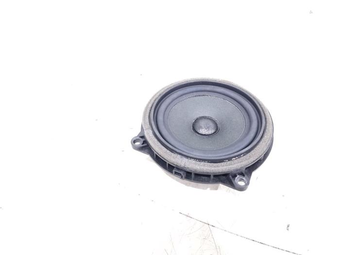 Usagé Haut-parleur BMW 2 serie Active Tourer (F45) 216d 1.5 TwinPower Turbo 12V Prix € 9,00 Règlement à la marge proposé par GEJO Revisie & Onderdelen BV
