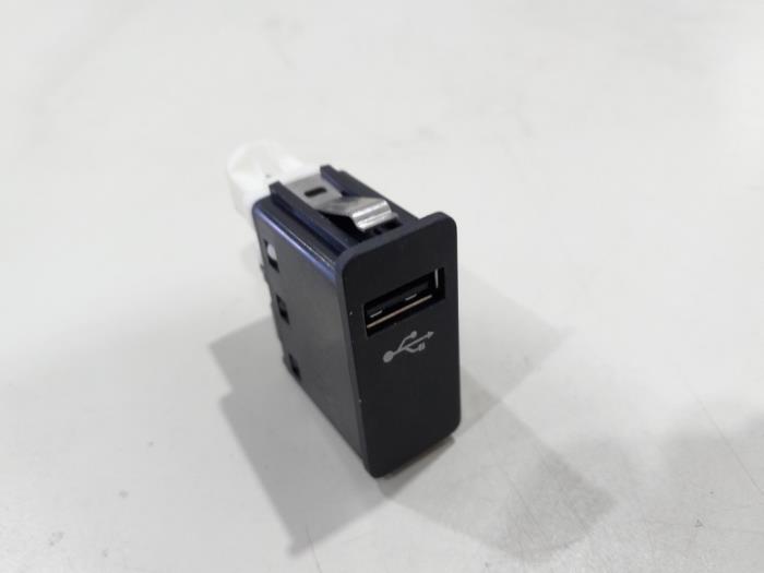 USB socket connector