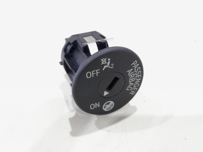 Passenger airbag on off switch
