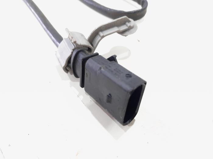 Lambda probe from a Volkswagen Polo VI (AW1) 1.0 MPi 12V 2019