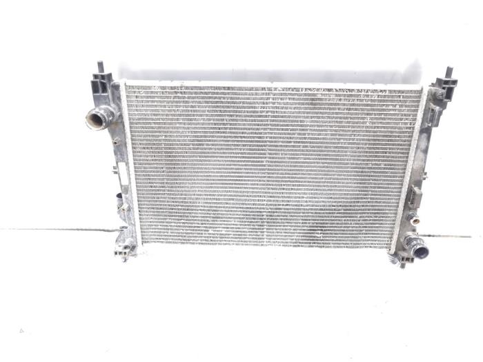 Usagé Radiateur Fiat Doblo Cargo (263) 1.3 D Multijet Prix € 60,00 Règlement à la marge proposé par GEJO Revisie & Onderdelen BV
