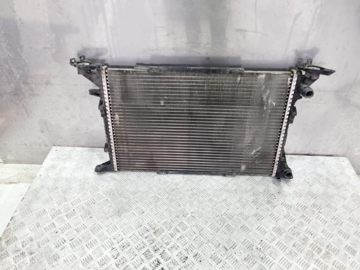 Usagé Radiateur Audi A4 (B8) 2.0 TDI 16V Prix € 39,00 Règlement à la marge proposé par GEJO Revisie & Onderdelen BV