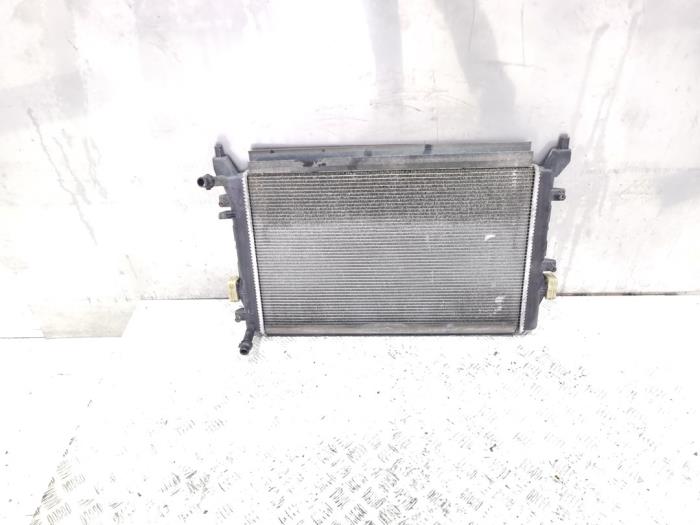 Used Radiator Volkswagen Passat Variant (3C5) Price € 24,00 Margin scheme offered by GEJO Revisie & Onderdelen BV