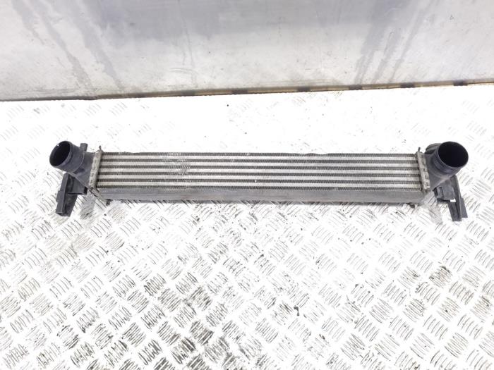 Usados Intercooler Audi A1 Sportback (8XA/8XF) 1.6 TDI 16V Precio € 19,00 Norma de margen ofrecido por GEJO Revisie & Onderdelen BV