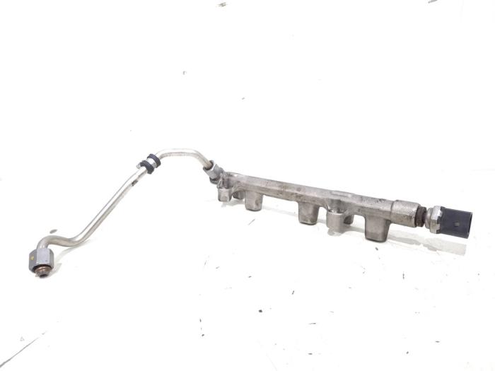 Usagé Système d'injection Volkswagen Golf VIII (CD1) 1.0 eTSI 12V Prix € 34,00 Règlement à la marge proposé par GEJO Revisie & Onderdelen BV