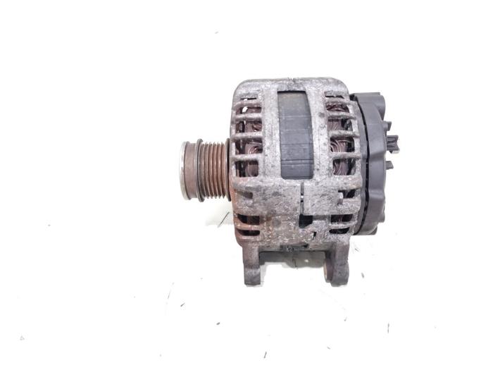 Usagé Dynamo Volkswagen Golf VIII (CD1) 1.0 eTSI 12V Prix € 29,00 Règlement à la marge proposé par GEJO Revisie & Onderdelen BV