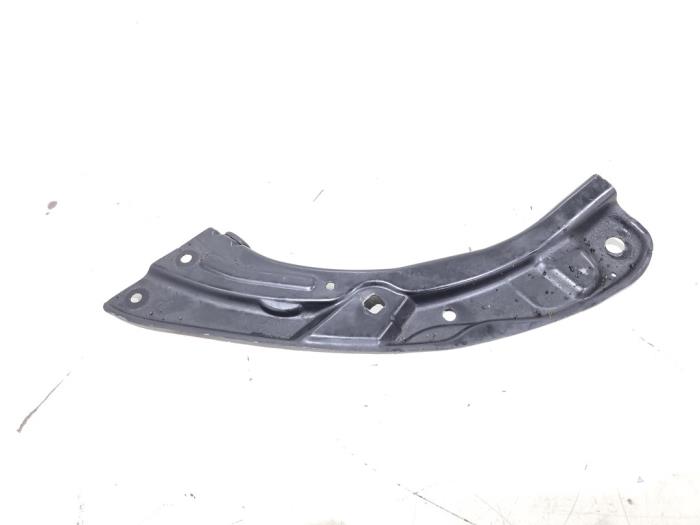 Radiator support bracket – 5JA805931B