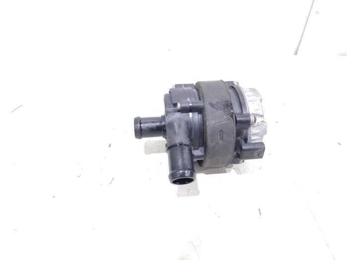 Begagnade Extra vattenpump Ford Transit Custom 1.0 12V Ecoboost PHEV Pris € 80,00 Marginaltabell erbjuds av GEJO Revisie & Onderdelen BV