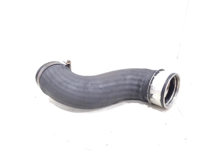 Gebrauchte Intercooler Schlauch Mercedes Vito (639.7) 2.2 109 CDI 16V Preis € 18,00 Margenregelung angeboten von GEJO Revisie & Onderdelen BV