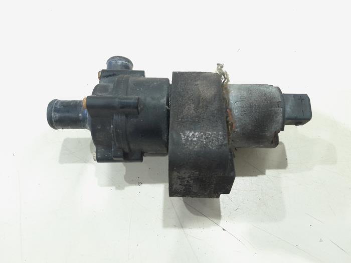 Begagnade Extra vattenpump Mercedes Vito (639.7) 2.2 109 CDI 16V Pris € 30,00 Marginaltabell erbjuds av GEJO Revisie & Onderdelen BV