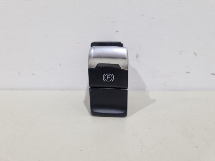Gebrauchte Handbremse Schalter Audi A4 Avant (B8) 1.8 TFSI 16V Preis € 7,95 Margenregelung angeboten von GEJO Revisie & Onderdelen BV