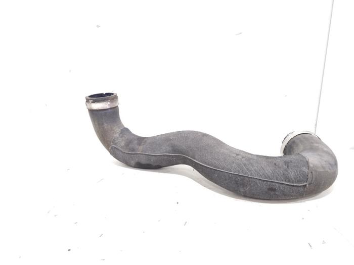 Gebrauchte Intercooler Schlauch Audi A4 Avant (B8) 1.8 TFSI 16V Preis € 9,00 Margenregelung angeboten von GEJO Revisie & Onderdelen BV