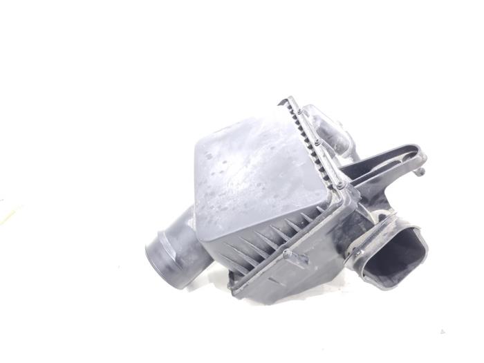 Begagnade Luftfilterhus Lynk &amp; Co 01 1.5 PHEV Pris € 79,95 Marginaltabell erbjuds av GEJO Revisie & Onderdelen BV