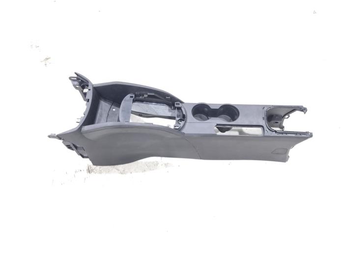 Usagé Console centrale Fiat 500L (199) 1.4 16V Prix € 100,00 Règlement à la marge proposé par GEJO Revisie & Onderdelen BV