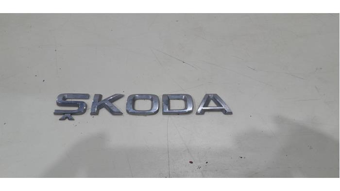 Używane Emblemat Skoda Octavia Combi (5EAC) 1.6 TDI Greenline 16V Cena € 9,00 Procedura marży oferowane przez GEJO Revisie & Onderdelen BV
