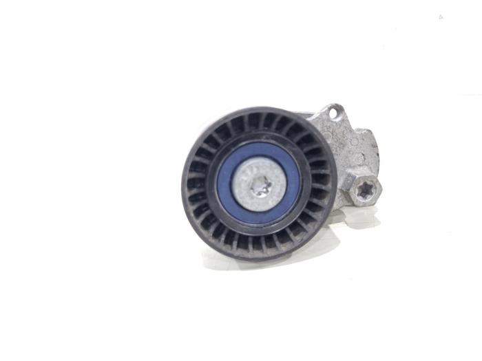 Usados Tensor correa múltiple Audi A1 Sportback (GBA) 1.0 25 TFSI 12V Precio € 4,99 Norma de margen ofrecido por GEJO Revisie & Onderdelen BV