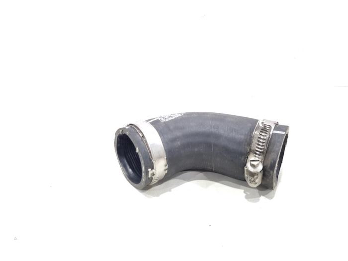 Usagé Tuyau intercooler Audi A4 Avant (B9) 2.0 TDI 16V Prix € 19,00 Règlement à la marge proposé par GEJO Revisie & Onderdelen BV