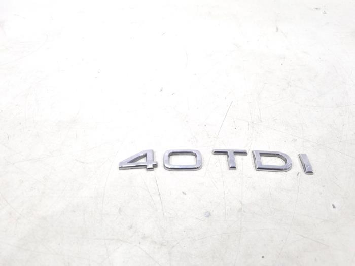 Używane Emblemat Audi A4 Avant (B9) 2.0 TDI 16V Cena € 10,00 Procedura marży oferowane przez GEJO Revisie & Onderdelen BV