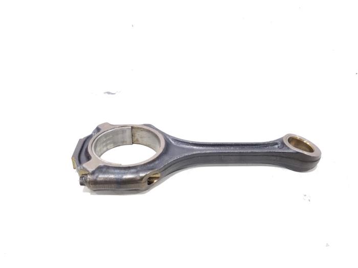 Usagé Bielle Mercedes SLK (R171) 3.0 280 V6 24V Prix € 69,00 Règlement à la marge proposé par GEJO Revisie & Onderdelen BV