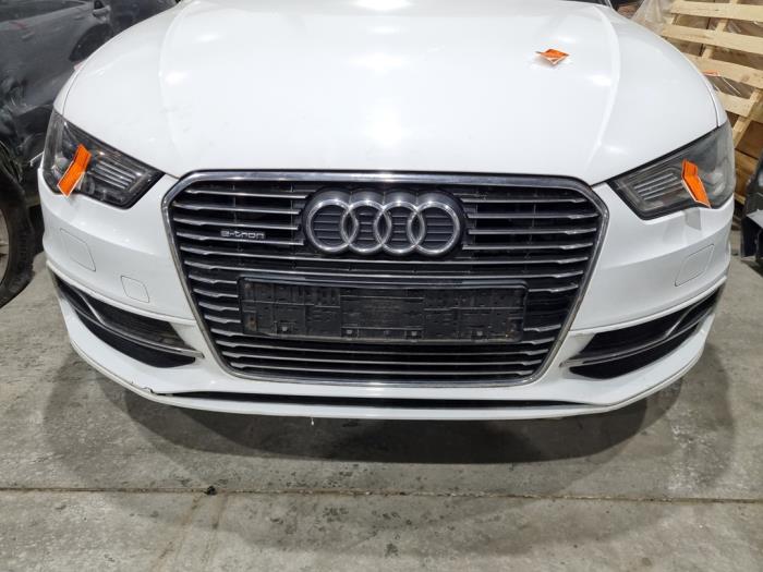 Usados Parachoques Audi A3 Sportback (8VA/8VF) 1.4 TFSI 16V e-tron Precio € 550,00 Norma de margen ofrecido por GEJO Revisie & Onderdelen BV