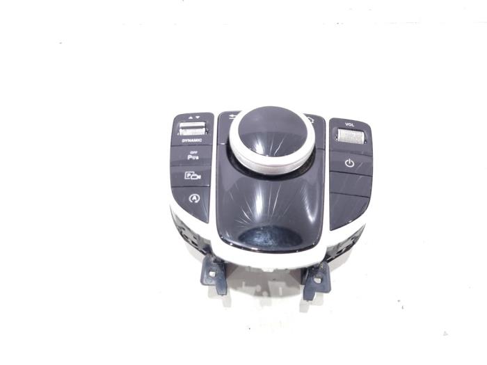 Used On-board computer controller Mercedes C Estate (S205) C-220d 2.0 Turbo 16V Price € 58,00 Margin scheme offered by GEJO Revisie & Onderdelen BV