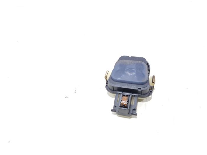 Begagnade Regnsensor Mercedes C Estate (S205) C-220d 2.0 Turbo 16V Pris € 19,00 Marginaltabell erbjuds av GEJO Revisie & Onderdelen BV