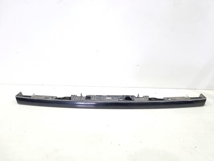 License plate light bar