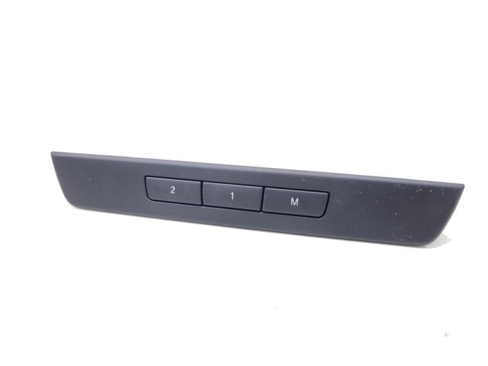Seat memory switch
