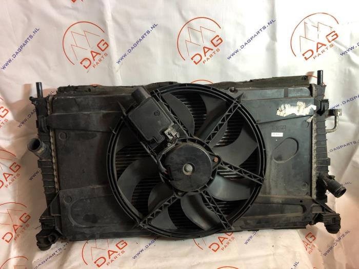 Cooling set from a Ford Focus 2 1.6 16V 2007