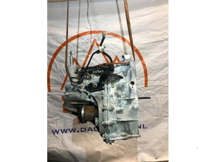 Usagé Boîte de vitesse Renault Megane IV (RFBB) 1.3 TCe 115 16V Prix € 500,00 Règlement à la marge proposé par Dag Parts