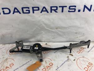 Used Front wiper motor Mercedes CLA (117.3) 1.6 CLA-180 16V Price € 60,00 Margin scheme offered by DagParts