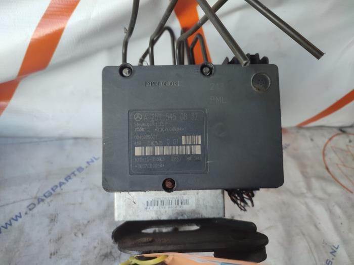 Usagé Pompe ABS Mercedes ML II (164/4JG) 3.0 ML-320 CDI 4-Matic V6 24V Prix € 375,00 Règlement à la marge proposé par Dag Parts