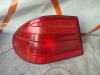 Taillight, left from a Mercedes E (W210), 1995 / 2002 2.4 E-240 V6 18V, Saloon, 4-dr, Petrol, 2.398cc, 125kW (170pk), RWD, M112911, 1997-06 / 2000-08, 210.061 1999