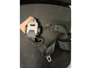 Used Seatbelt tensioner, left BMW 5 serie Touring (E61) 523i 24V Price € 40,00 Margin scheme offered by DagParts