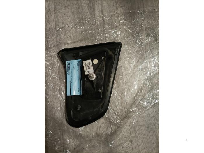Tailgate reflector, right from a Citroën C3 (SC) 1.1 GPL 2011