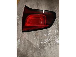 Used Tailgate reflector, right Citroen C3 (SC) 1.1 GPL Price € 25,00 Margin scheme offered by DagParts