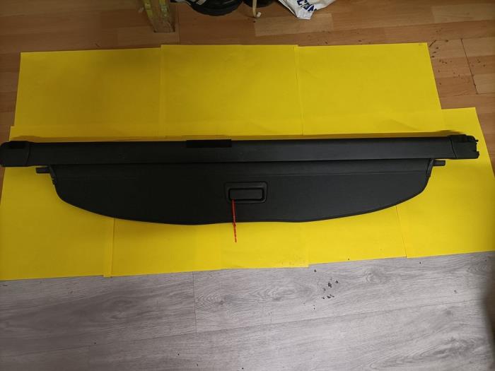 Luggage compartment cover from a Land Rover Discovery Sport (LC) 2.0 TD4 180 16V 2016