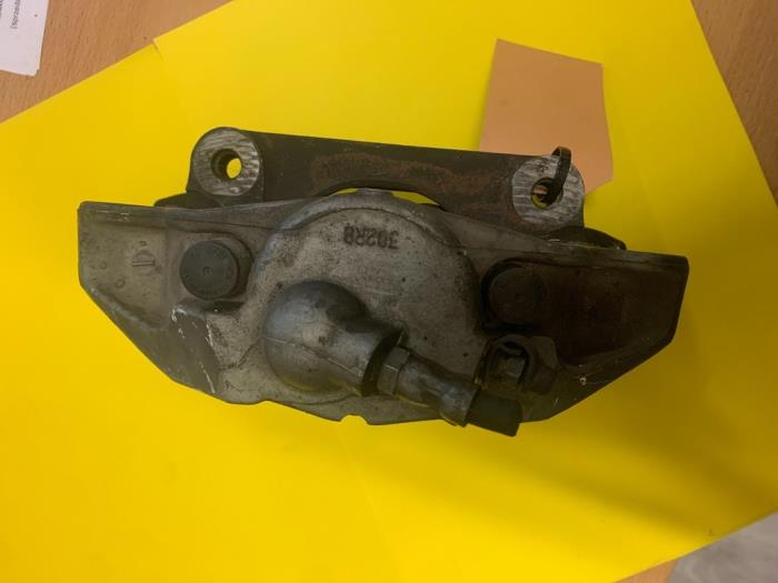 Gebrauchte Bremszange links vorne BMW 5 serie (E60) 535Xi 32V Preis € 60,00 Margenregelung angeboten von Dag Parts