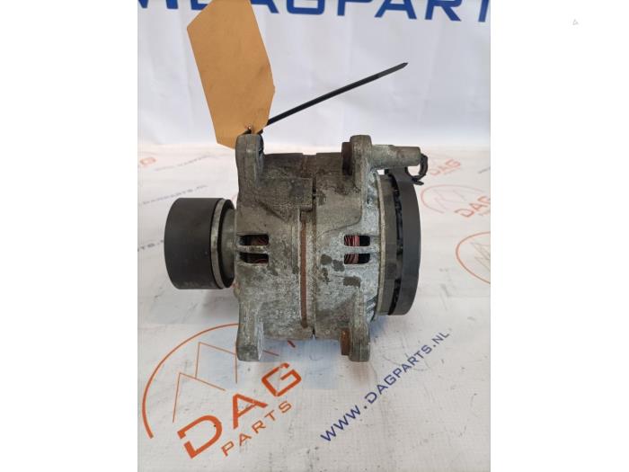 Gebrauchte Dynamo Volkswagen Transporter/Caravelle T5 2.5 TDi Preis € 90,00 Margenregelung angeboten von Dag Parts
